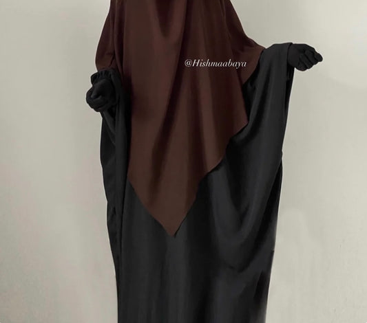 Cuffed batwing abaya